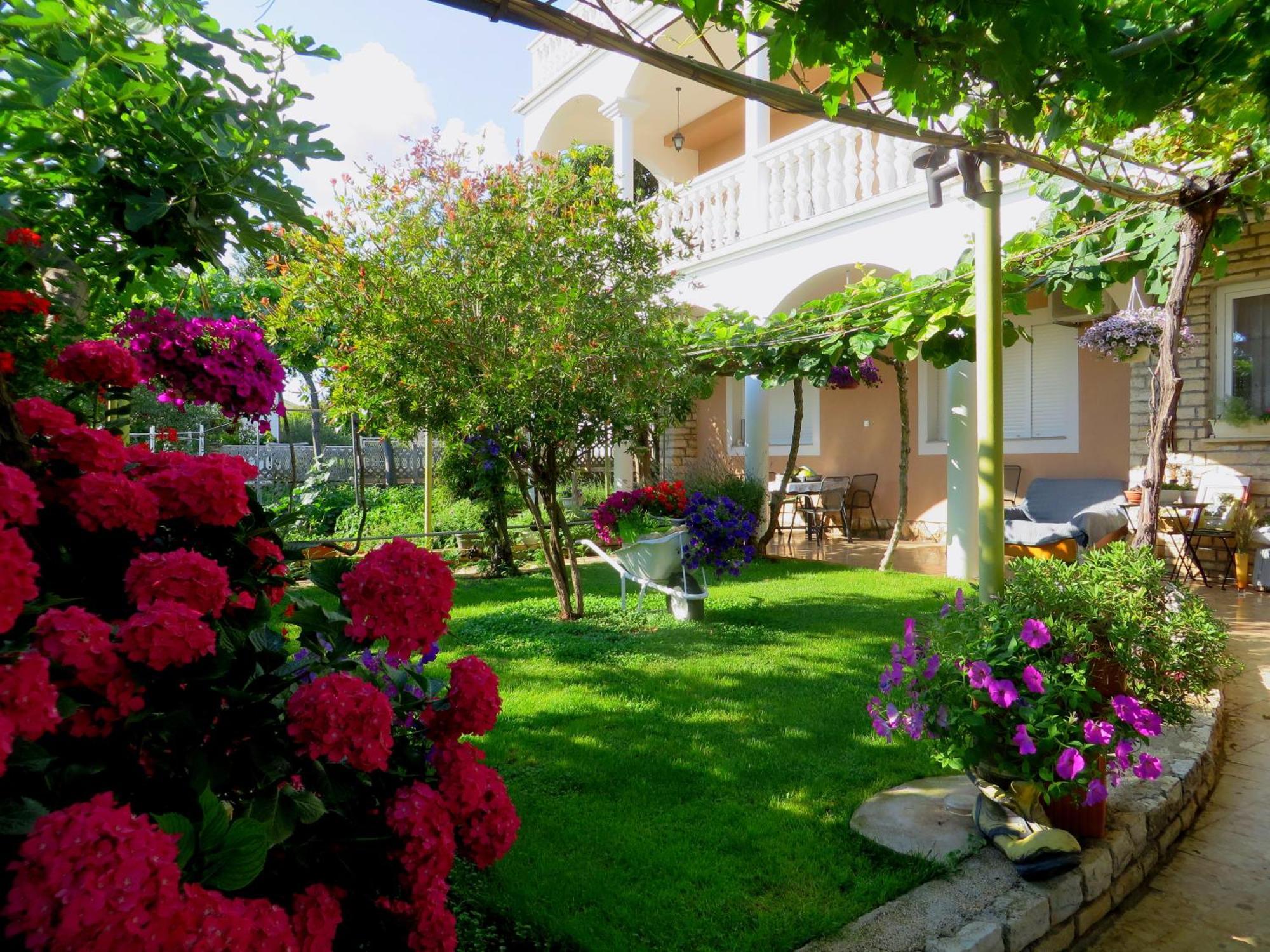 Beach Apartment Roza Biograd Oneroom - Premium Location Biograd Na Moru Exterior photo